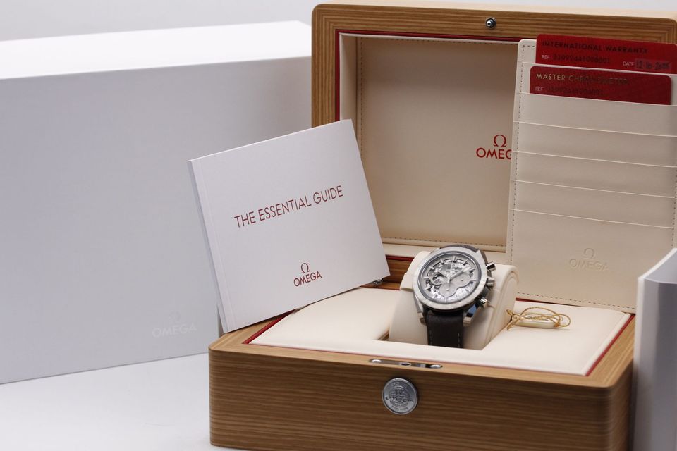 Omega Speedmaster Dark Side of the Moon 310.92.44.50.06.002 Image 5